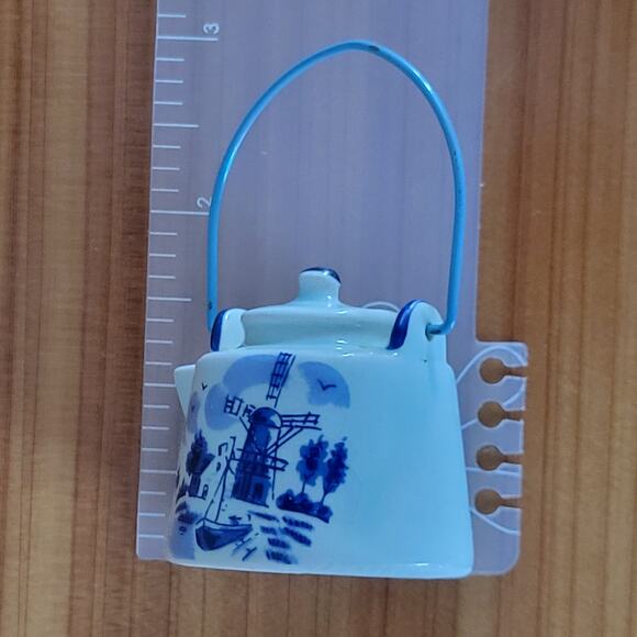 Vintage Delft Blue Mini Teapot | Hand-Painted Dutch Pottery Collectible - Picture 9 of 9
